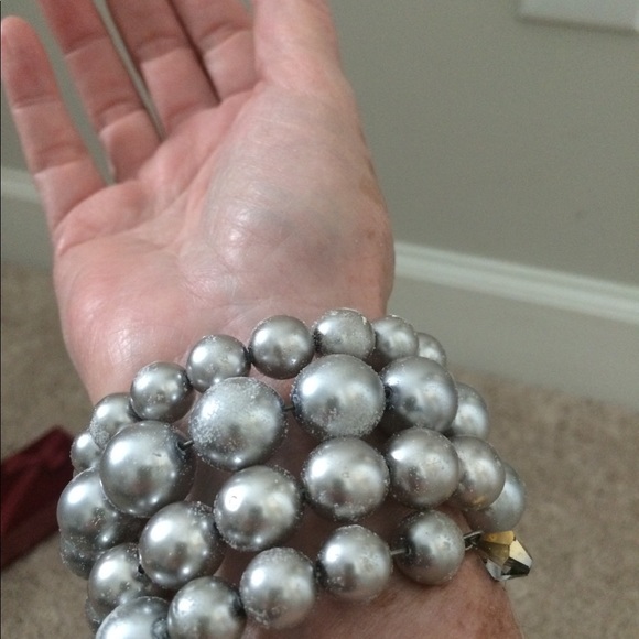 Faux pearl wrap bracelet - Picture 3 of 3